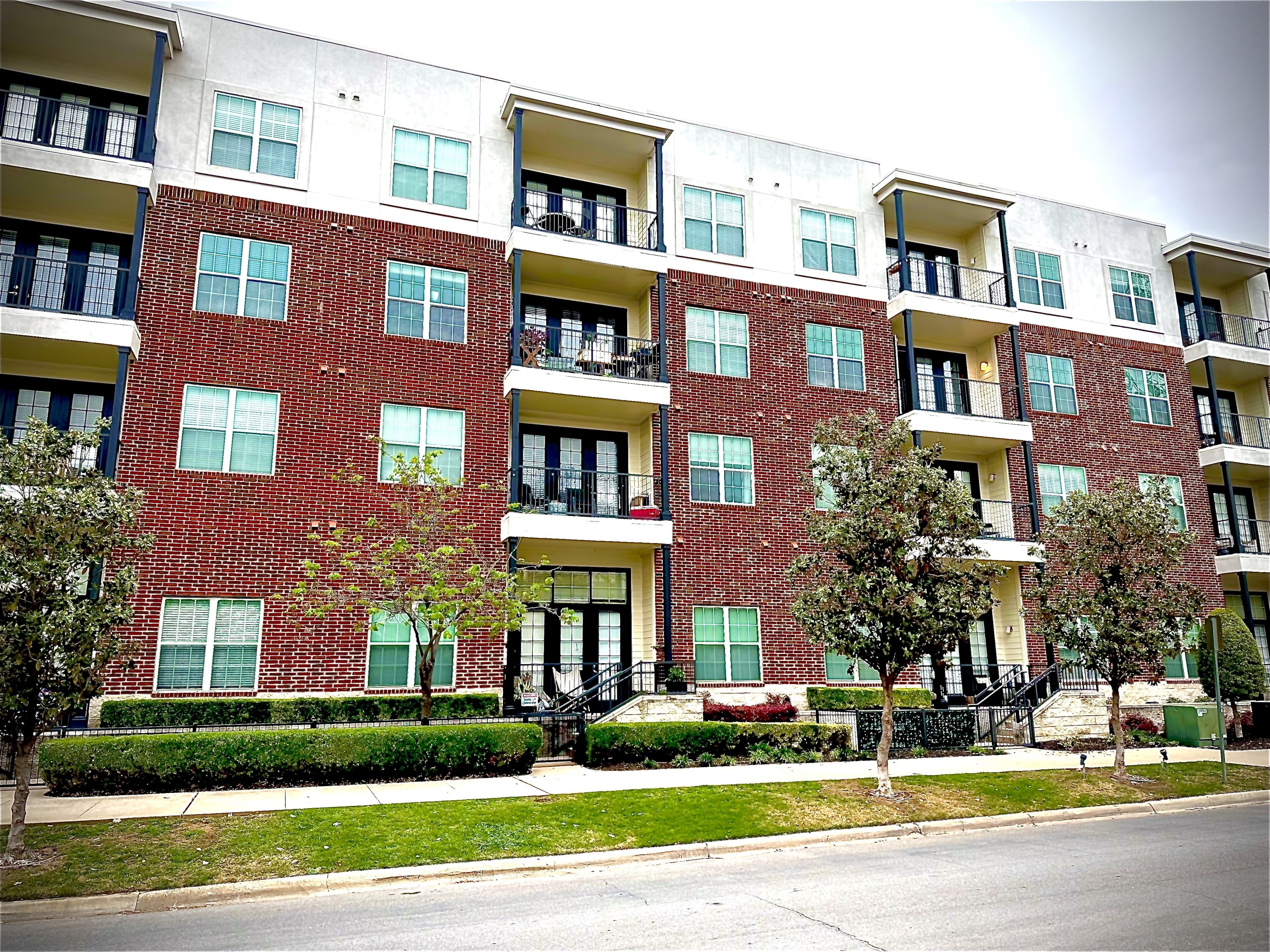 Enjoy A Stylish town home with all the Amenities