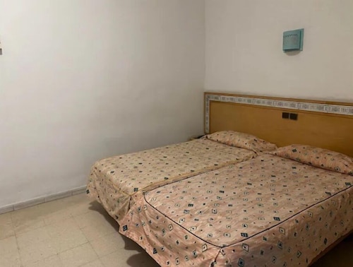 Hotel room for 2 people
