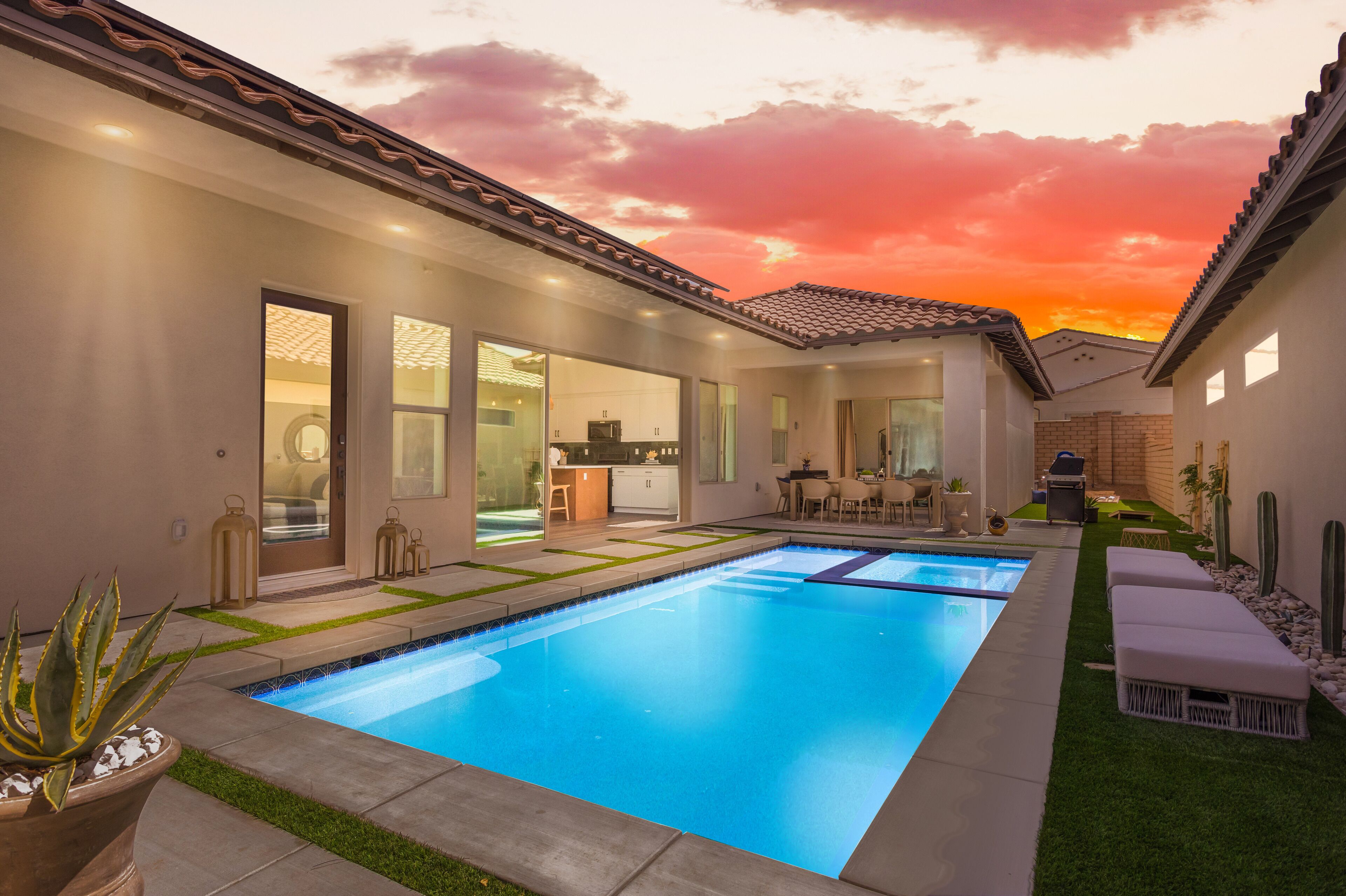 Outdoor pool, a heated pool