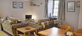 Lee Cottage - E4343A
