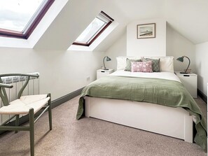 1 bedroom, iron/ironing board, WiFi (free), bed sheets