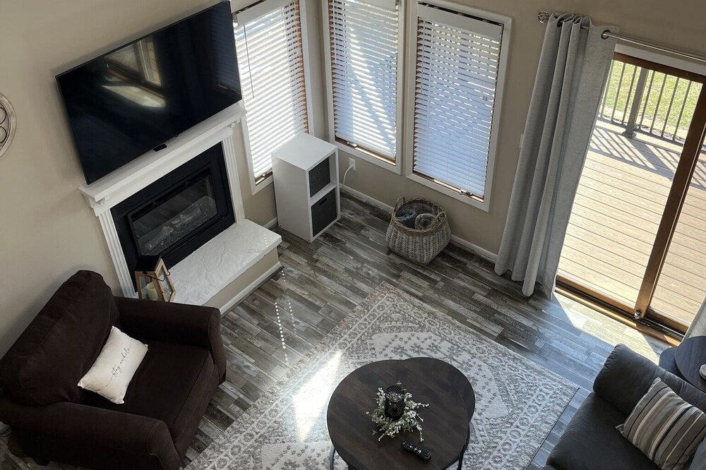 Charming cozy townhome in the Galena Territory