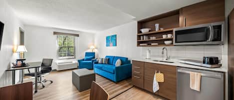 Suite, 1 trĂšs grand lit, non-fumeur | Rideaux dâobscurcissement, fer et planche Ă repasser