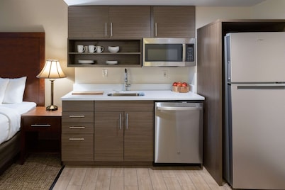 MainStay Suites Foxboro – Mansfield