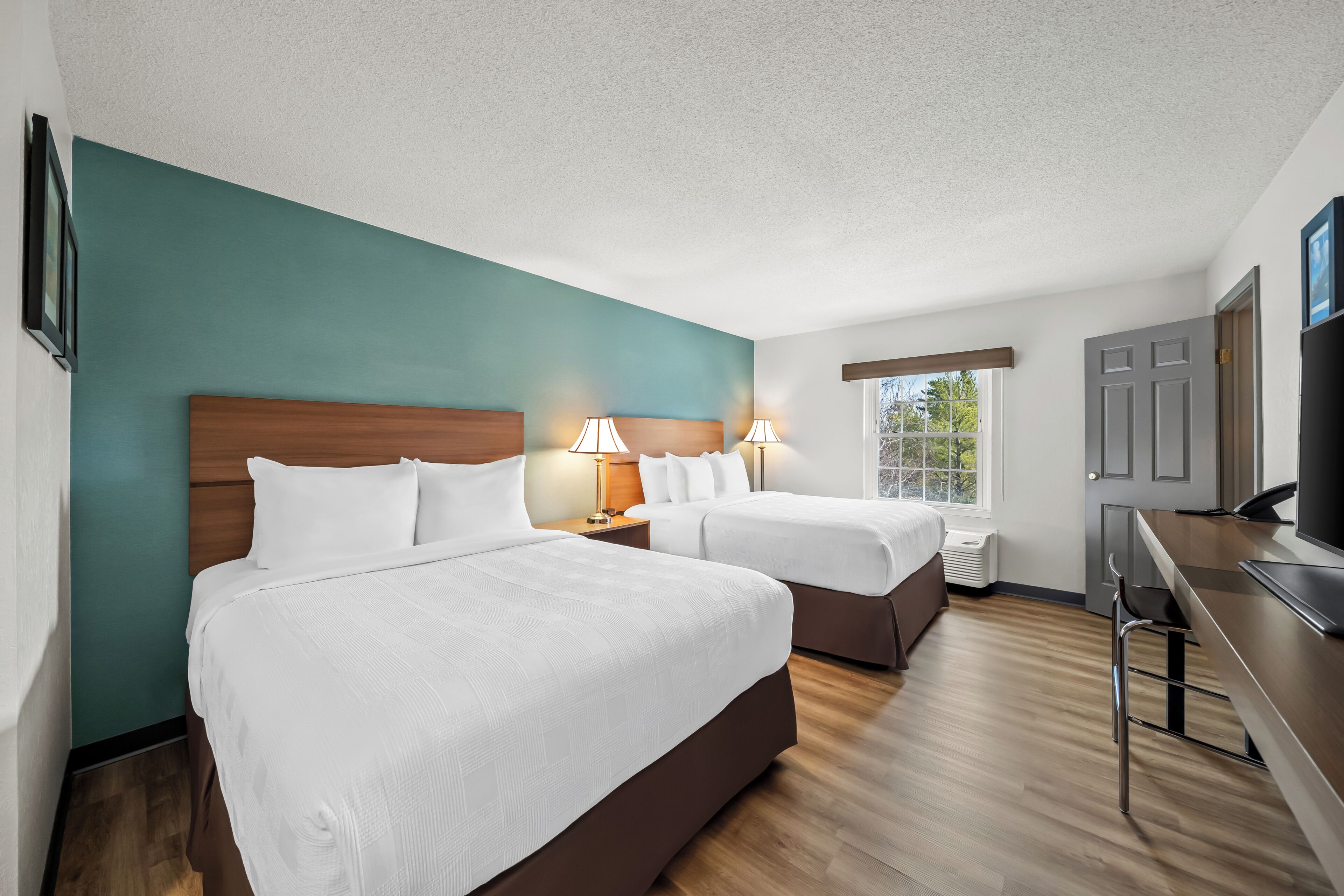 遮光窗帘、熨斗/熨衣板、免费 WiFi