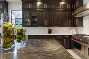Private kitchen - Uncommon Grounds Estate (Dallas)
