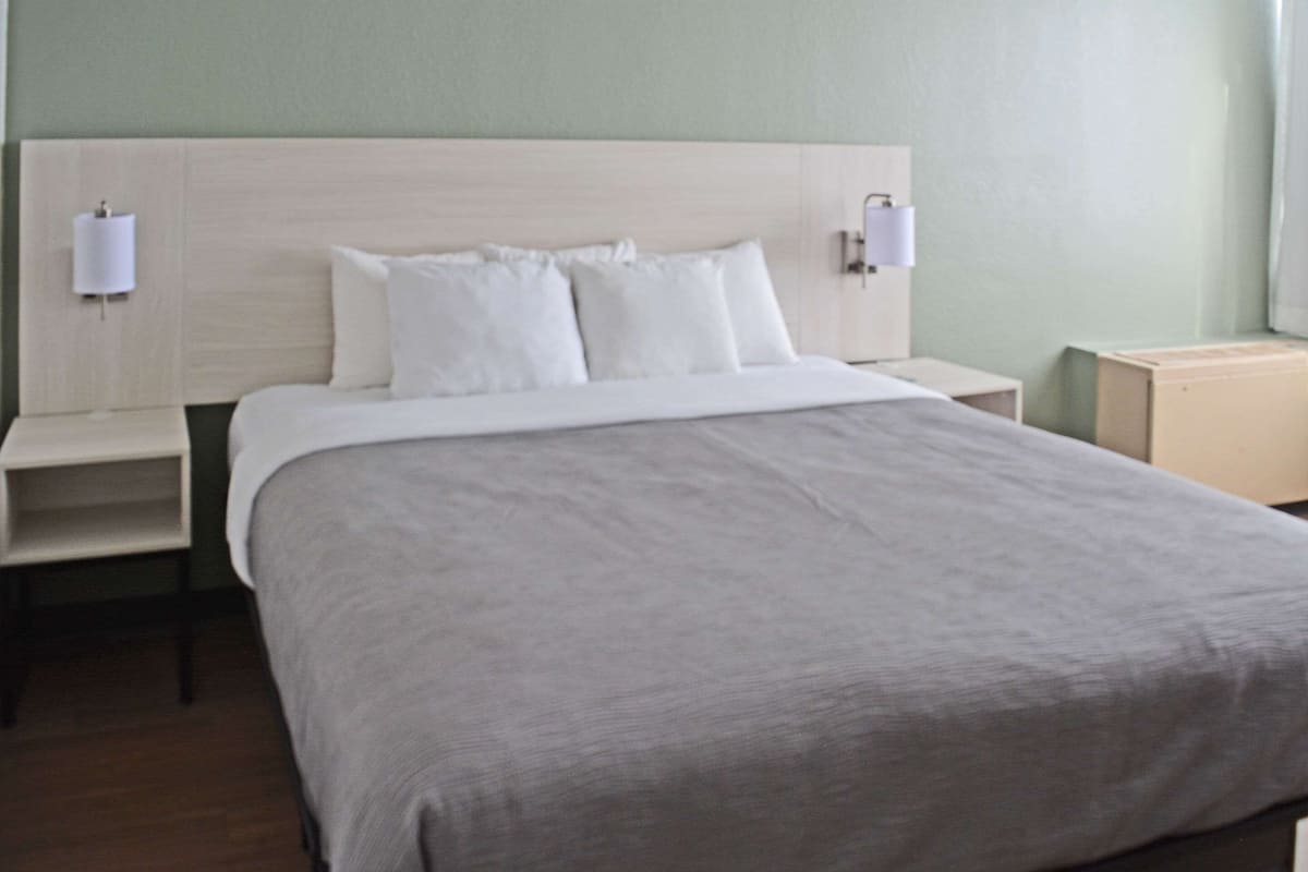 Bureau, Wi-Fi gratuit, draps fournis
