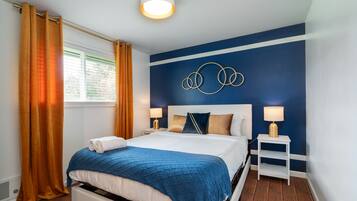 3 bedrooms, desk, free WiFi, bed sheets