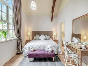 2 عدّة غرف نوم وواي فاي مجانًا وملاءات أسرّة