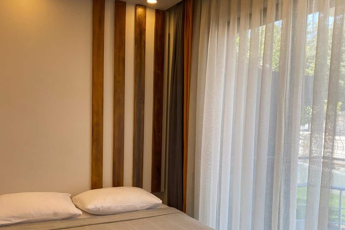 1 habitación, sistema de insonorización, wifi gratis y ropa de cama