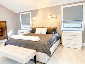 4 Schlafzimmer, Schreibtisch, Bügeleisen/Bügelbrett, Reisekinderbett