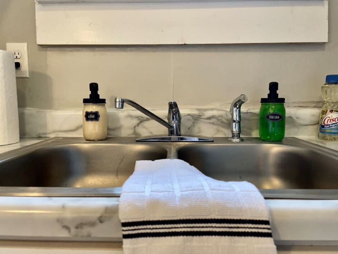 Unit B (Across from A) · * Cheerful Cloverdale Charm *