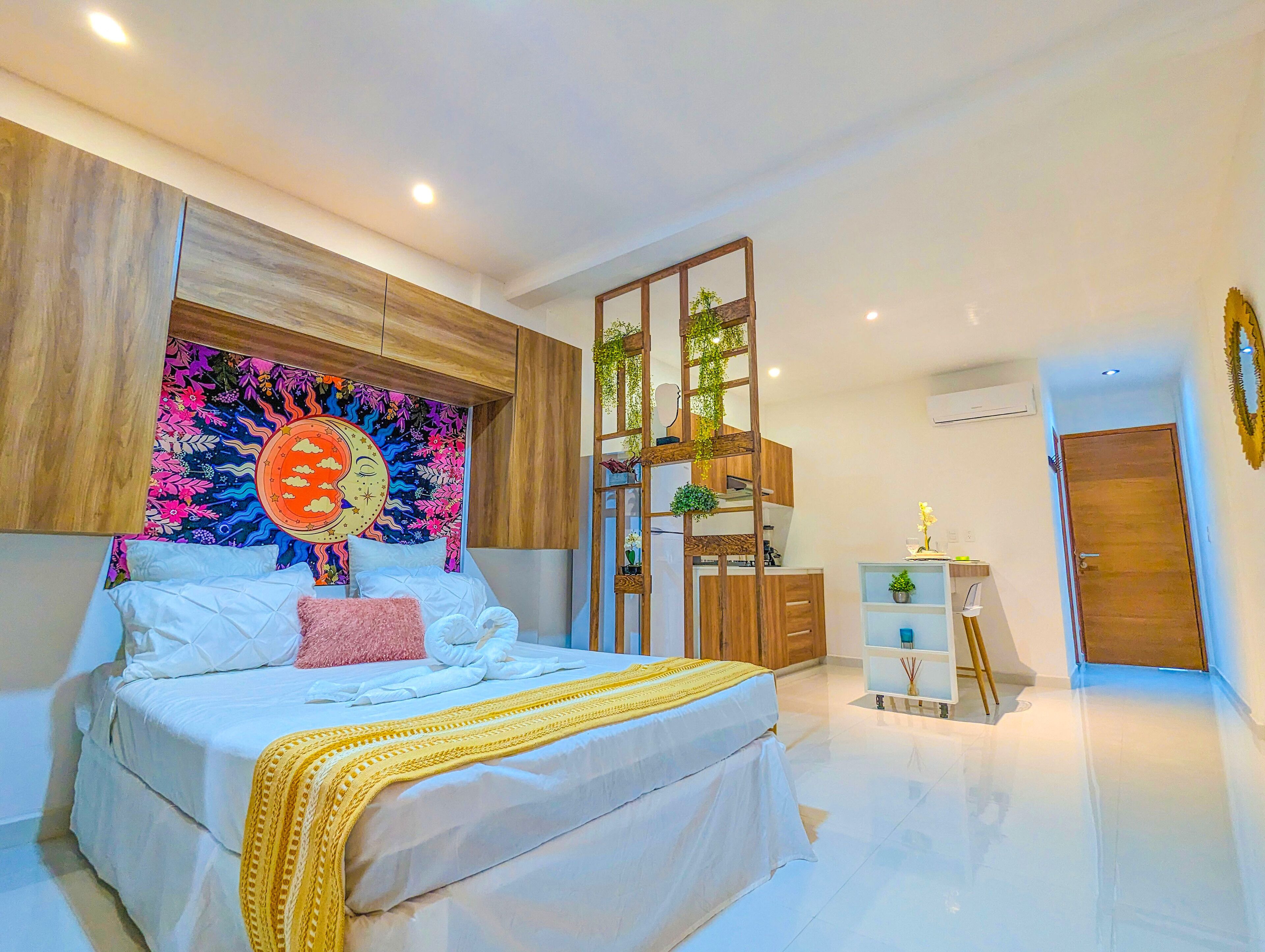 Romantic Xanadu Loft POOL Gym Terrace Bikes Perfect Location You'll Love!