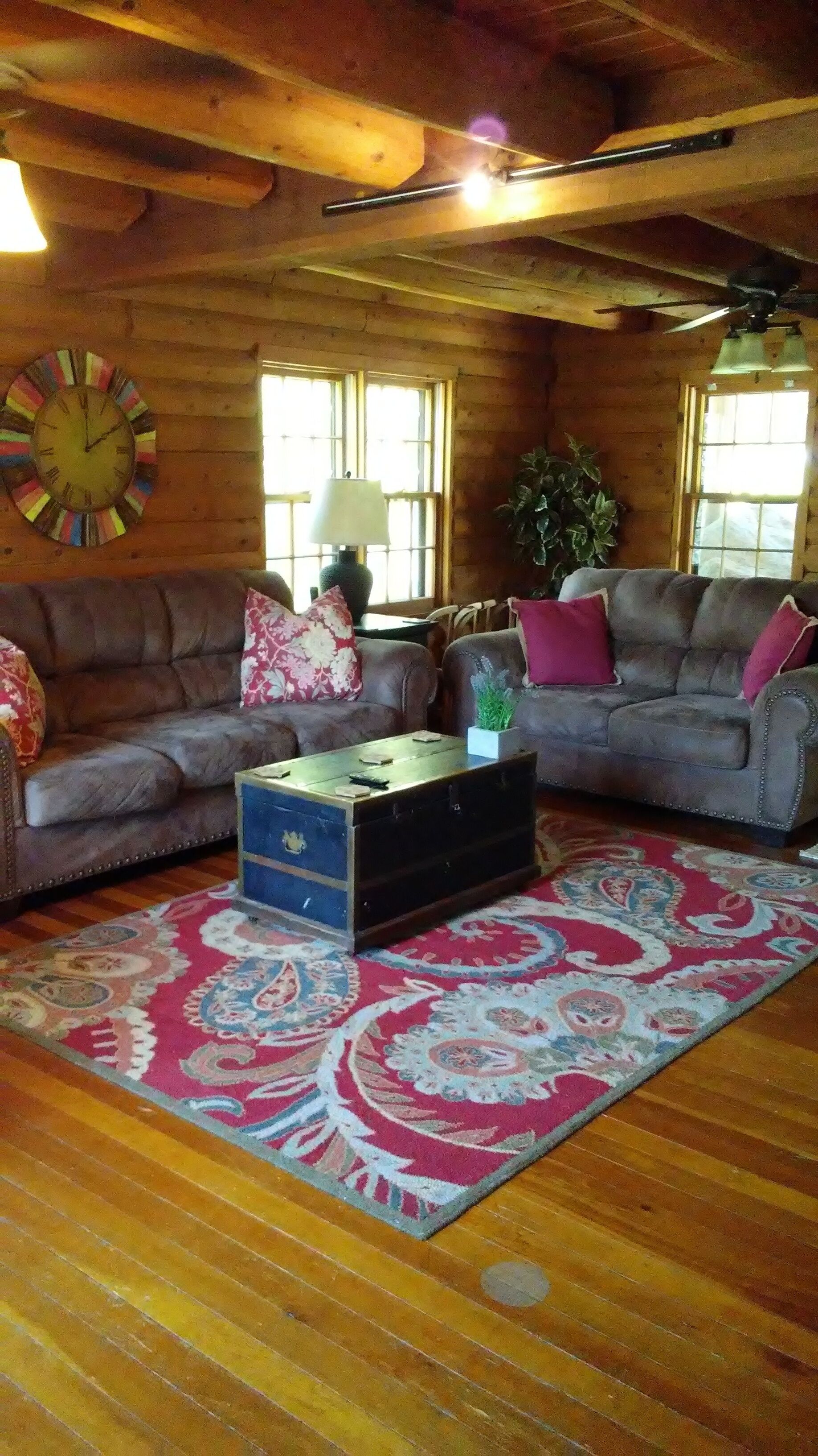 Storybook Log Cabin near Sequoia National Park