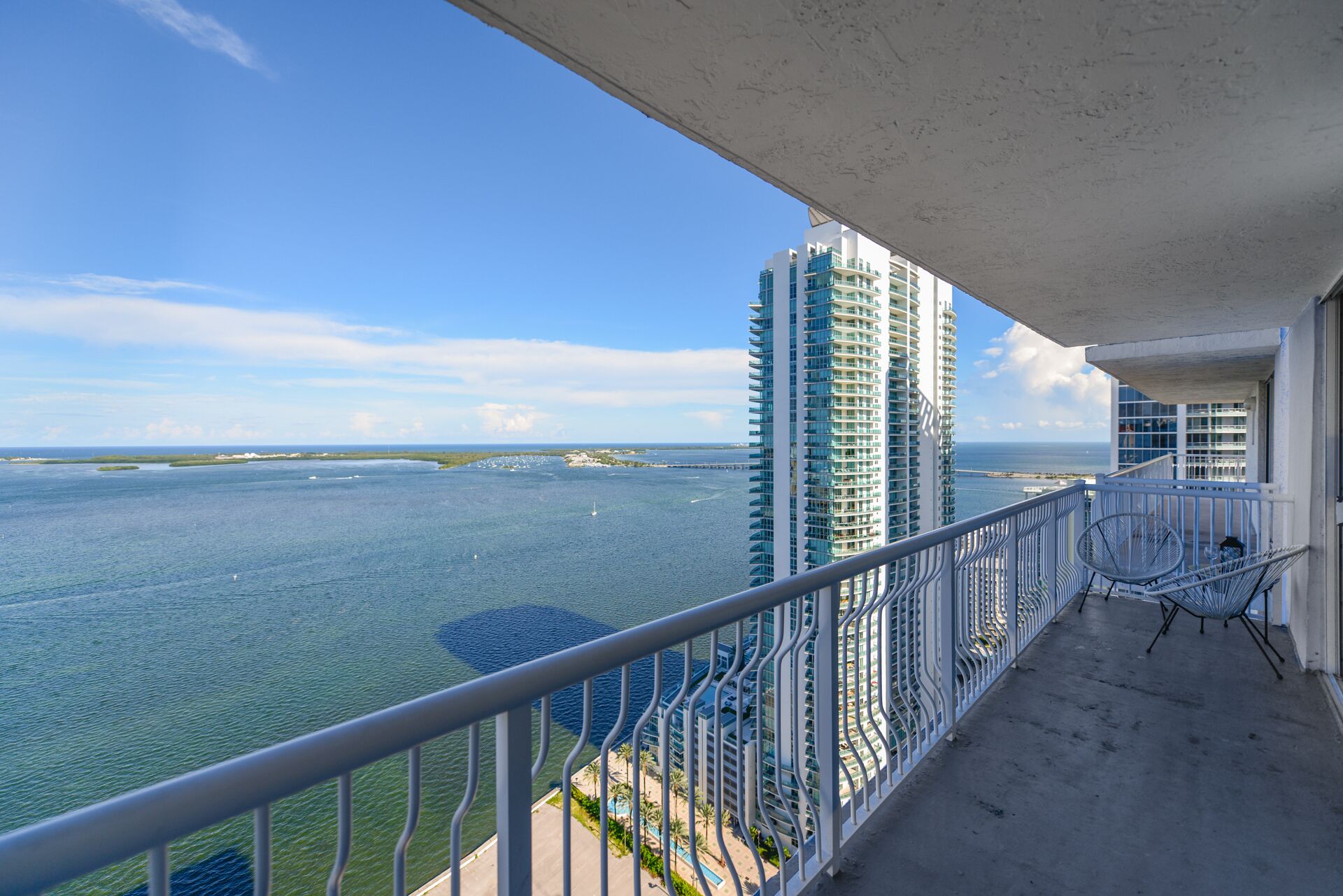 Direct Ocean views 3BR Condo at Brickell