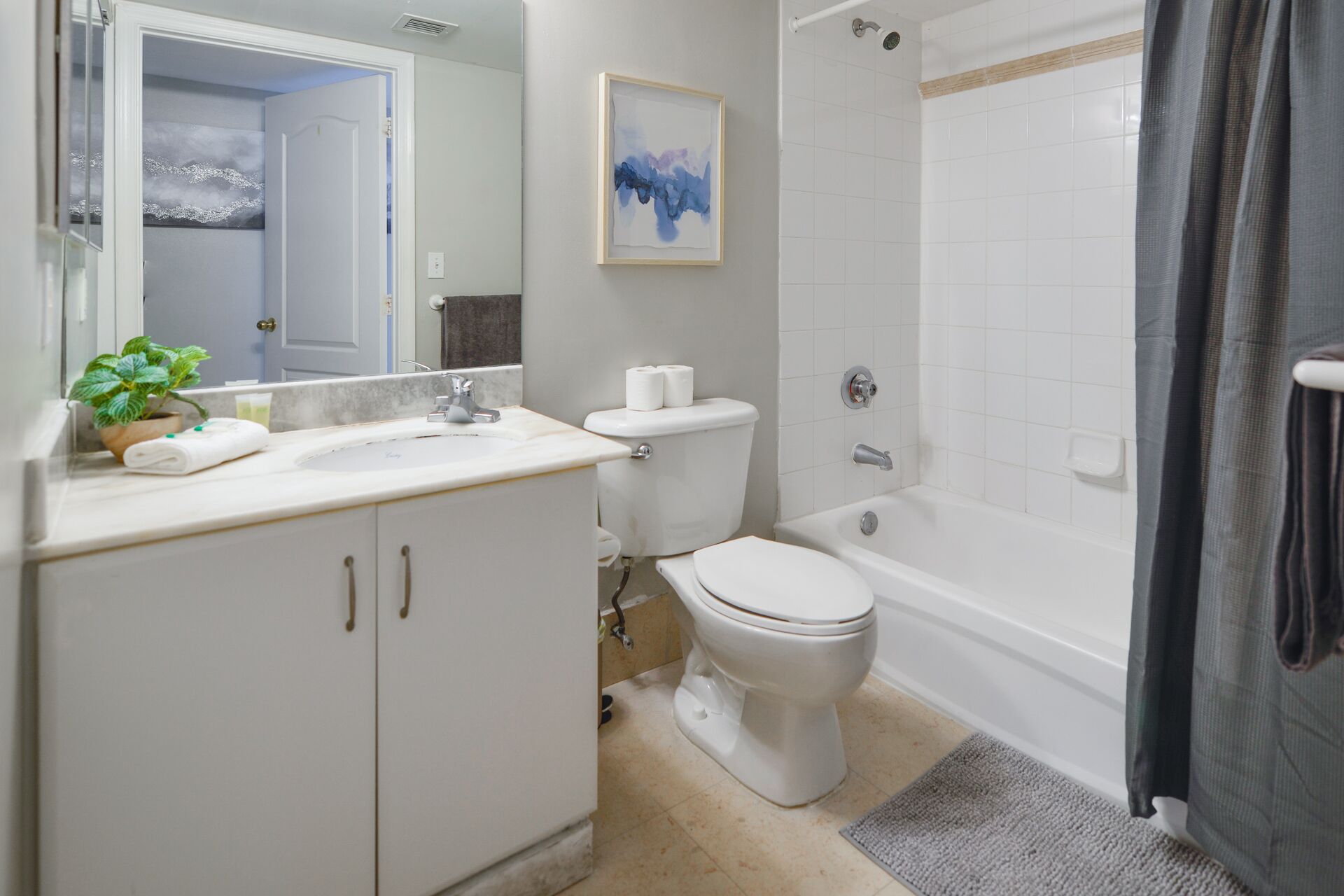 Direct Ocean views 3BR Condo at Brickell