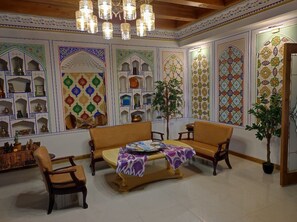 TV - Nostalgia boutique hotel (Bukhara)