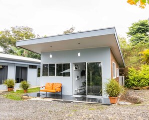 Exterior - Only 20 minutes away from La Fortuna! The Villa is waiting for you! (La Tigra)
