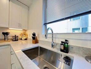 Private kitchen - City View Luxury New Modern Townhouse w/Roof deck (Philadelphia)
