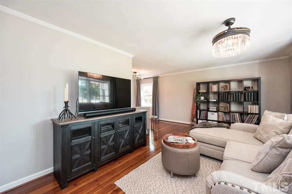 Apex/West Cary Cozy Home