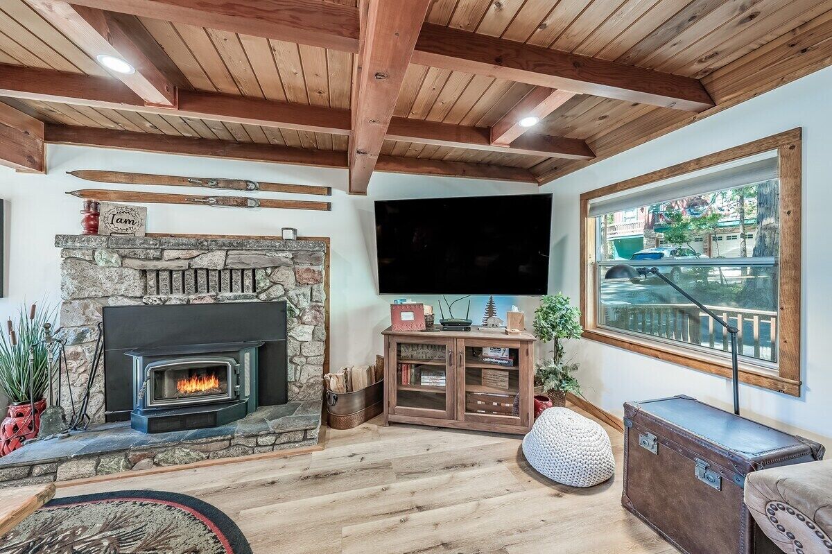 Buckeye Bear's Den-AC*-Walking Distance to town