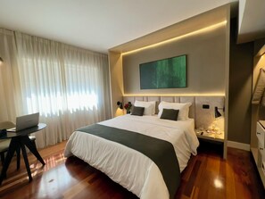 Deluxe Double Room, 1 Queen Bed | Premium bedding, minibar, in-room safe, desk - HIGI HOTEL SÃO PAULO (São Paulo)