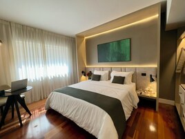 Premium bedding, minibar, in-room safe, desk