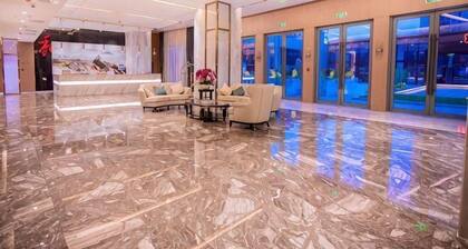 He Hotel