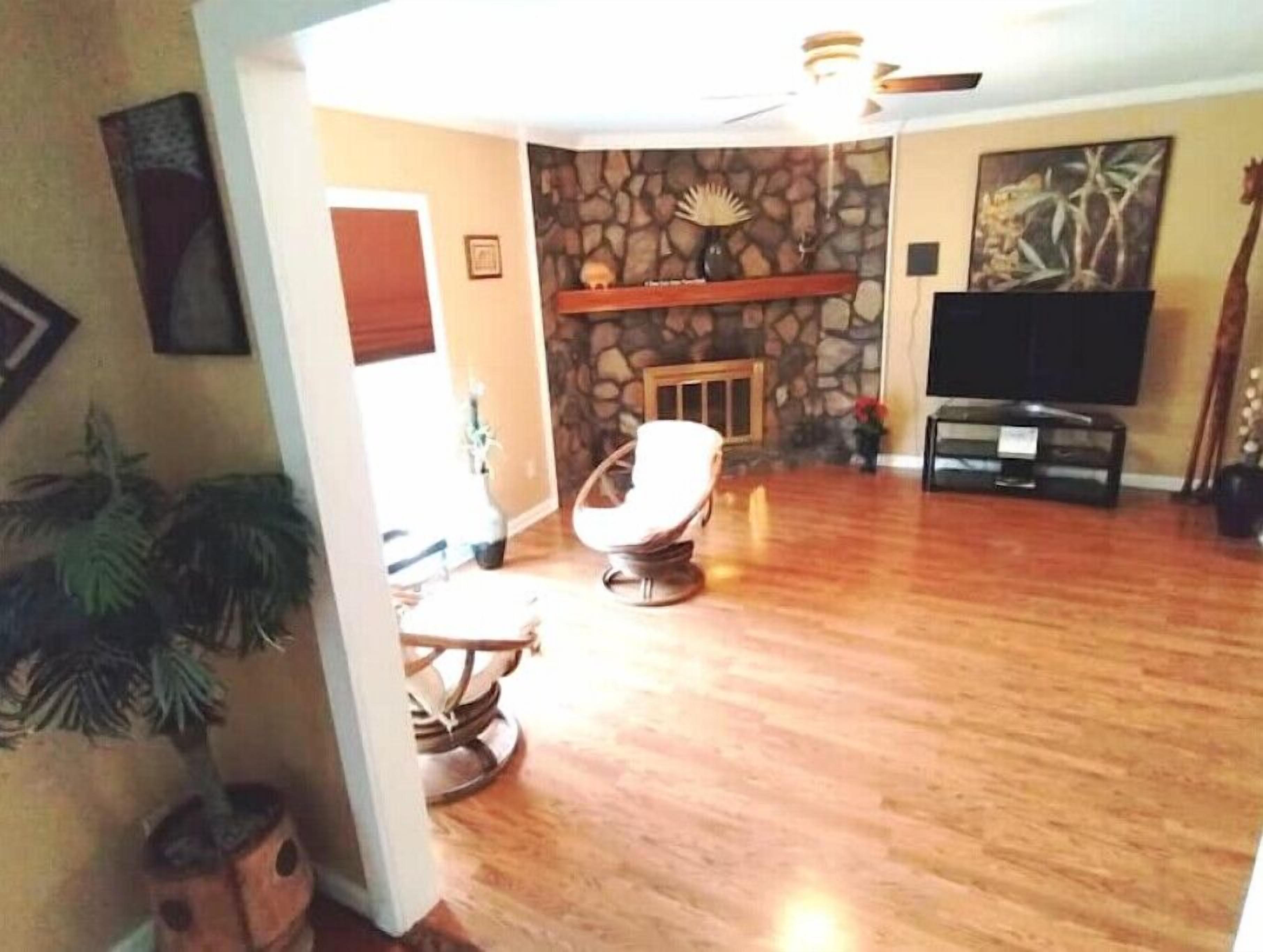 D'Safari Lounge in Bossier City