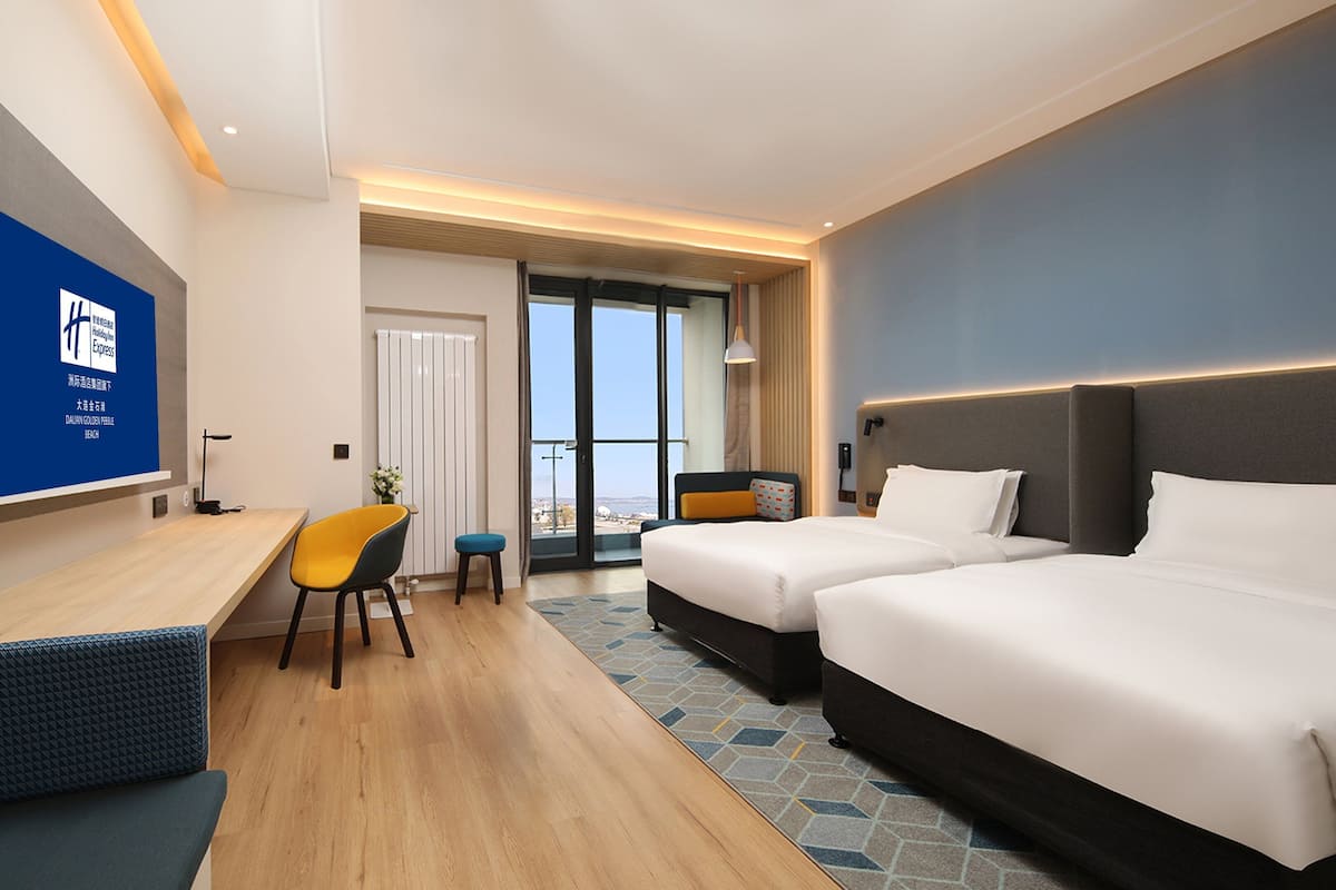 Standard Room, 2 Single Beds, Sea View (Extra Floor Space) | Soundproofing