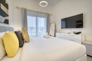 1 soverom, safe på rommet, strykejern/-brett og wi-fi (inkludert)