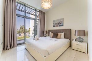 4 bedrooms, in-room safe, iron/ironing board, free WiFi