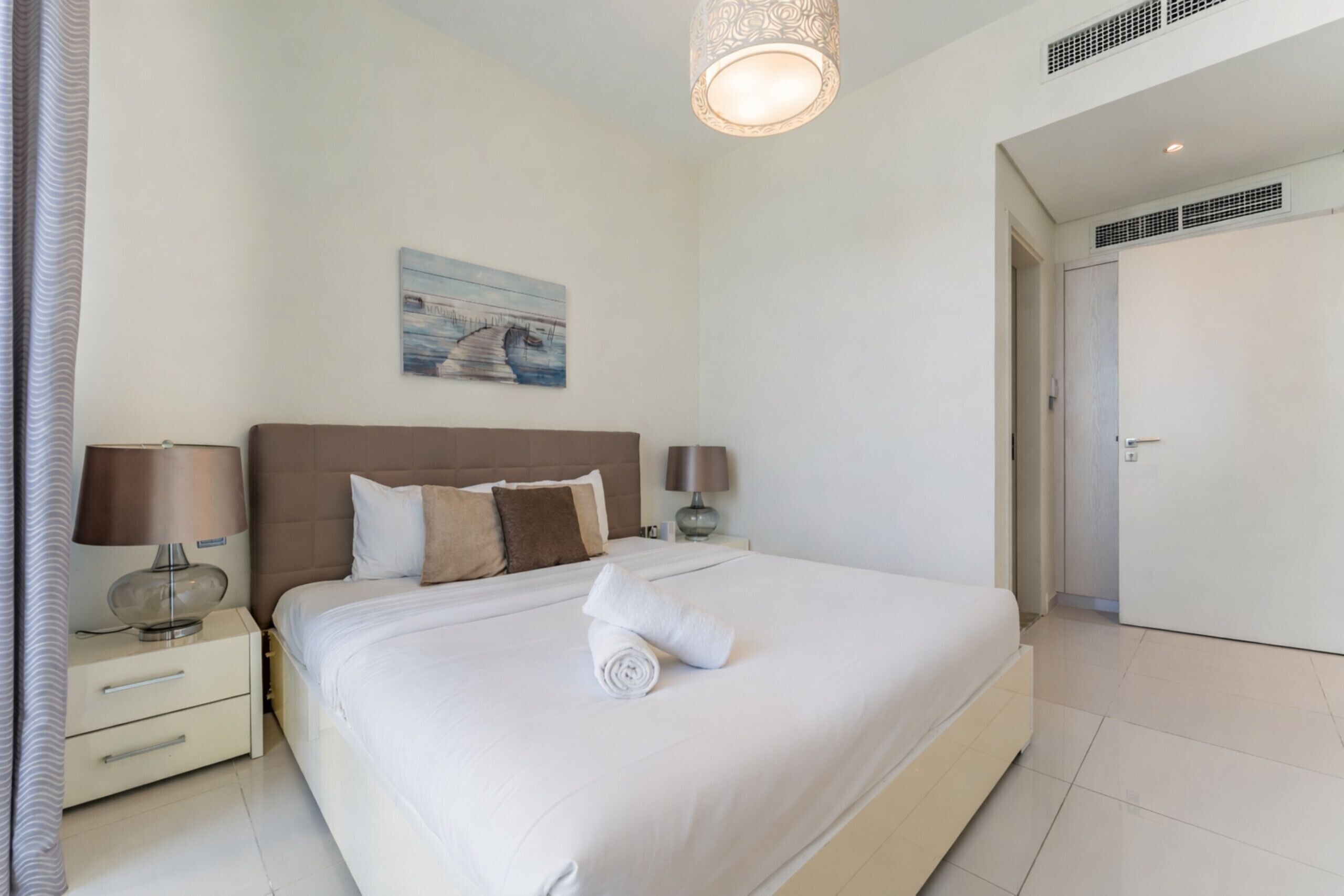 4 bedrooms, in-room safe, iron/ironing board, free WiFi