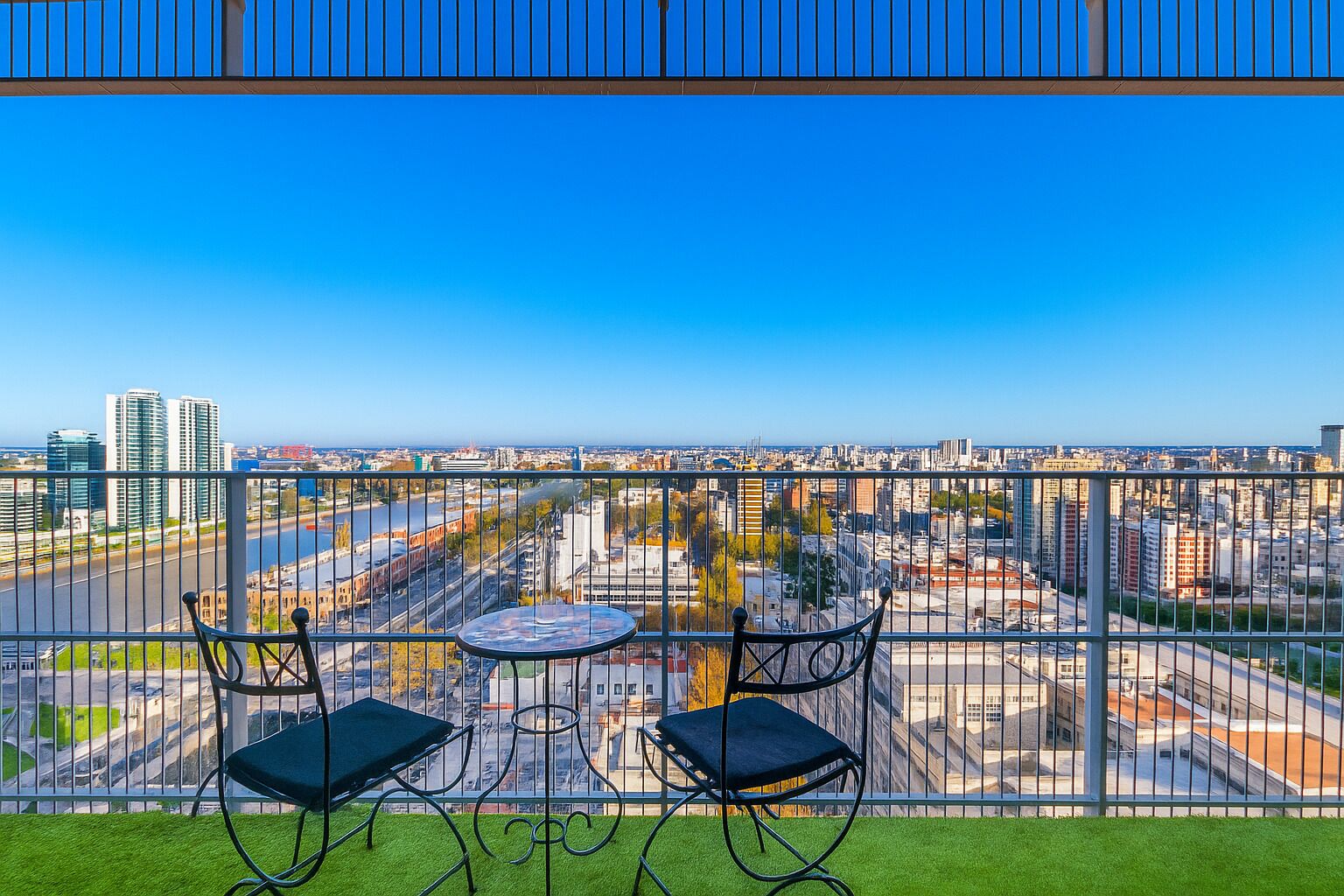 Studio, 2 Queen Beds, Balcony | City view