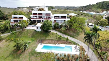 Three houses & pool "La Locura"