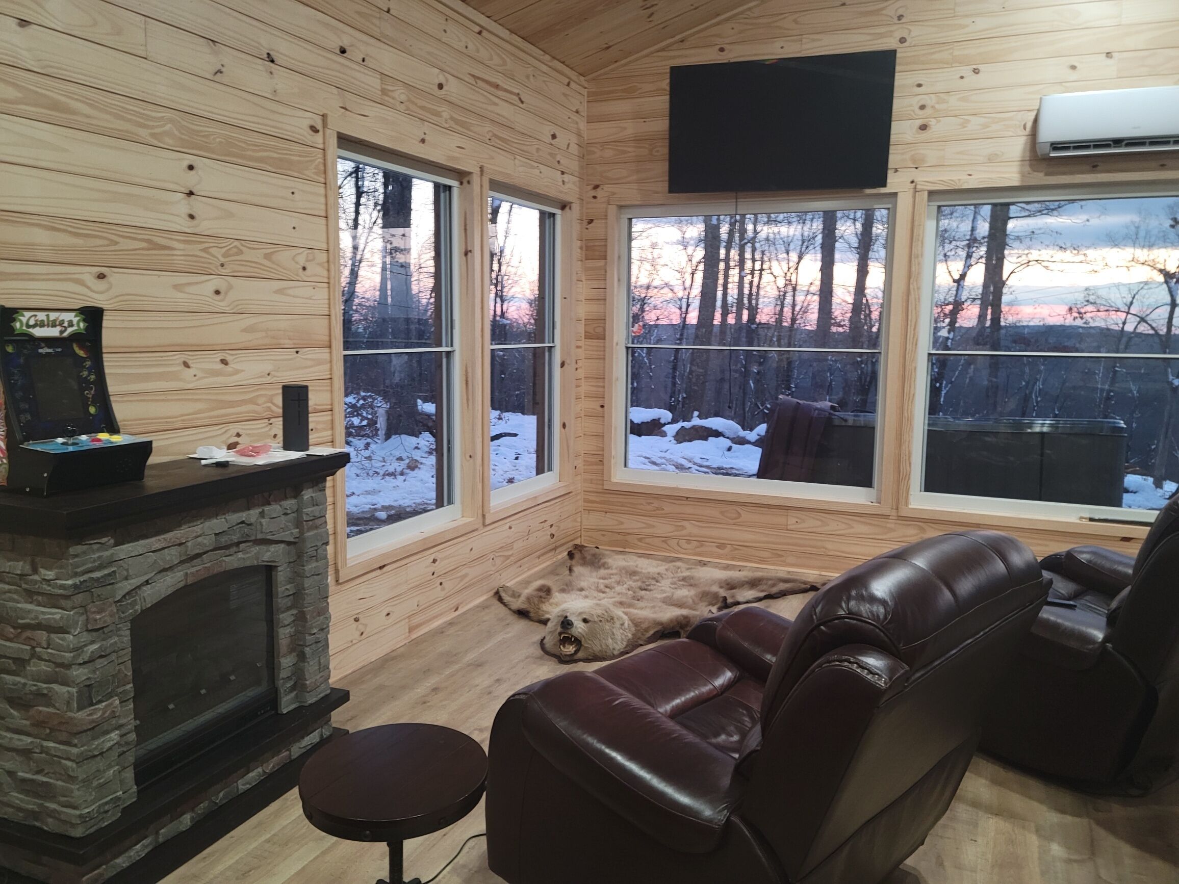 Mountain Cabin With Amazing View and Private Hot Tub