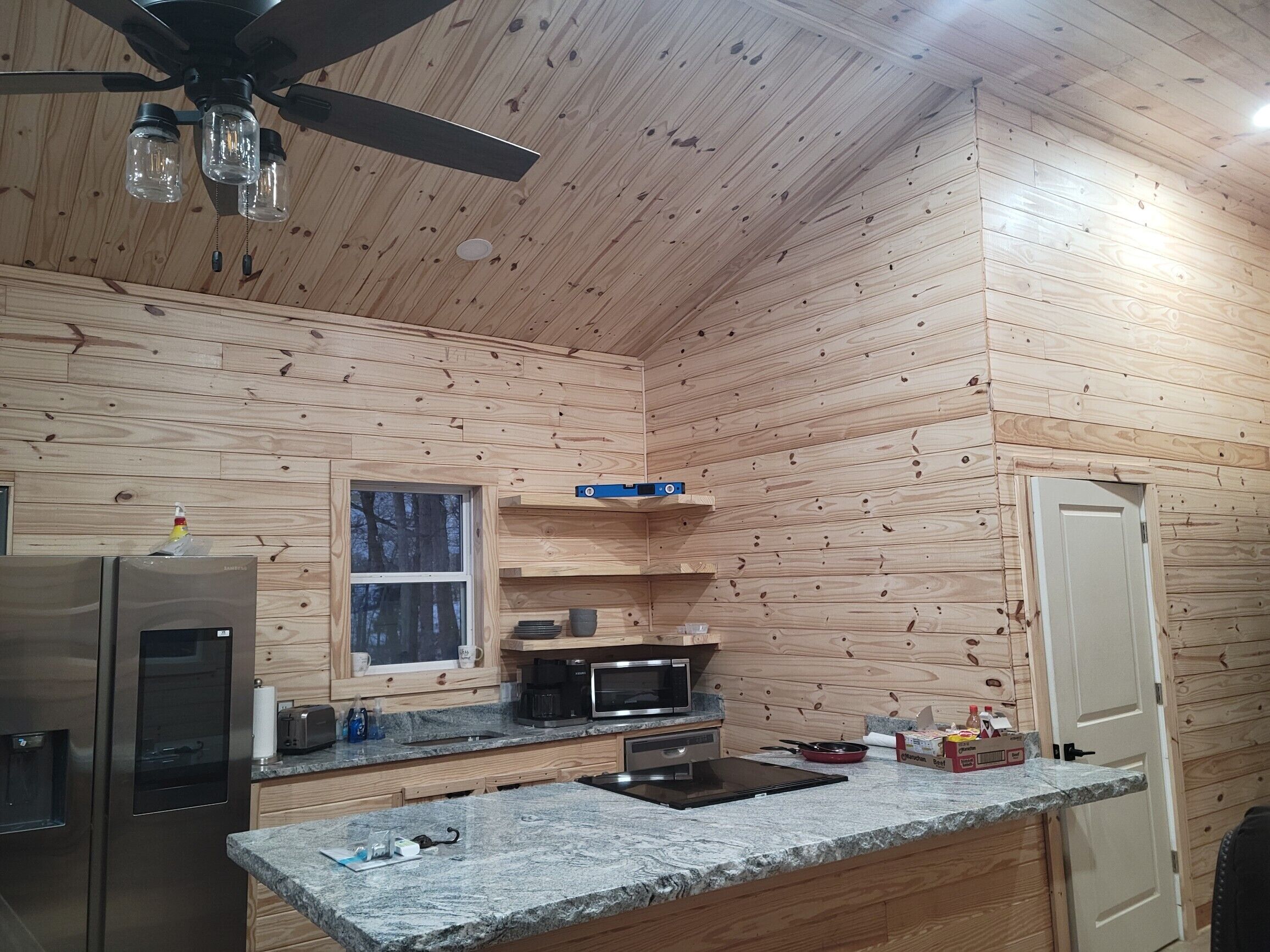 Mountain Cabin With Amazing View and Private Hot Tub