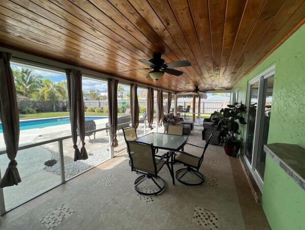 Outdoor dining