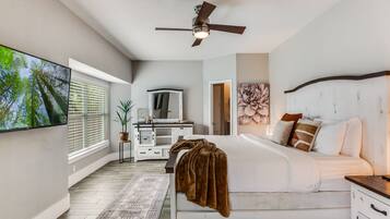 4 chambres, bureau, fer et planche Ă repasser, lit parapluie