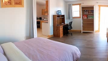 1 Schlafzimmer, Schreibtisch, WLAN, BettwÀsche