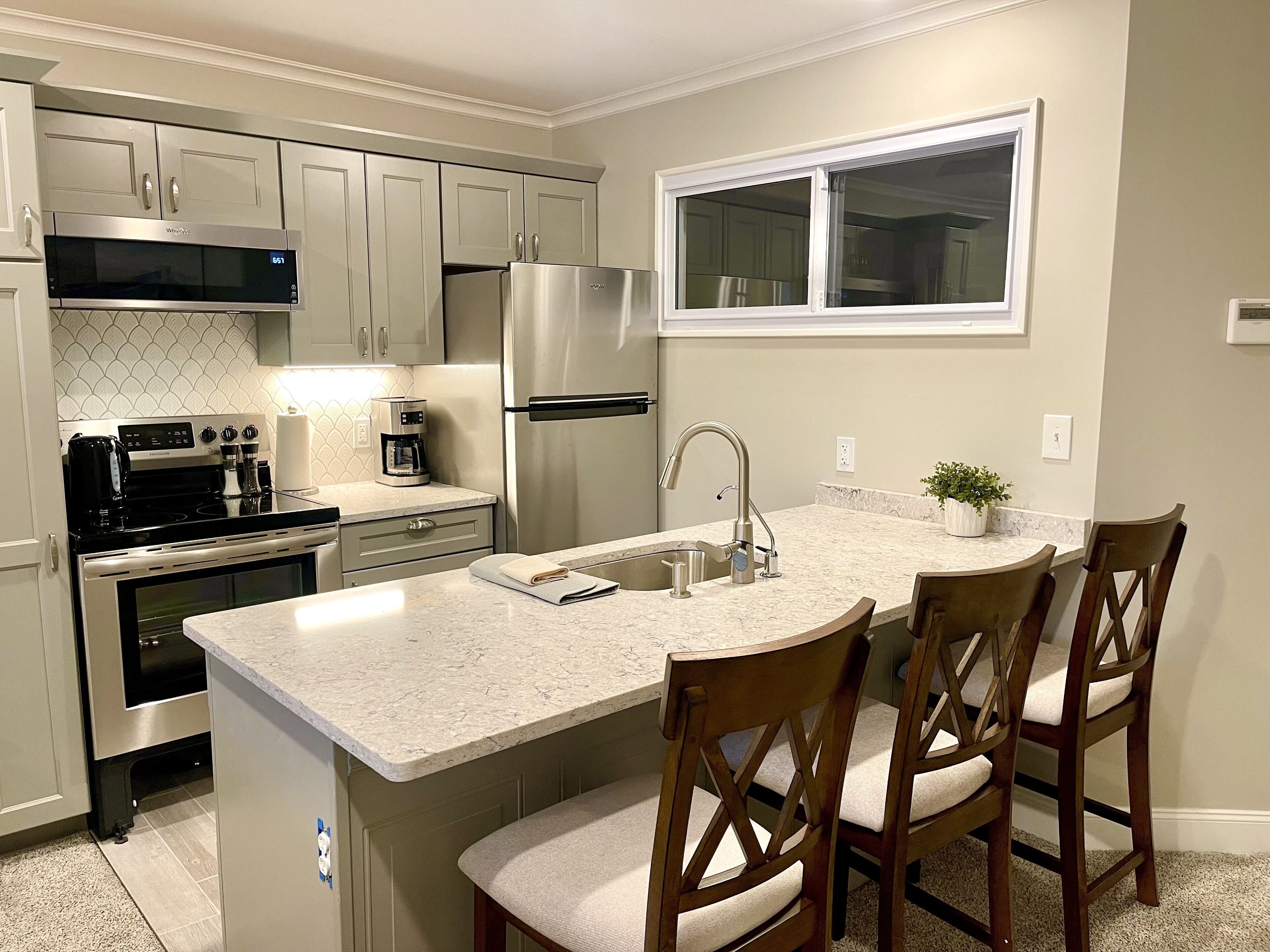 Splash Suites ~Brand New~ Heart of Bemus Point -1