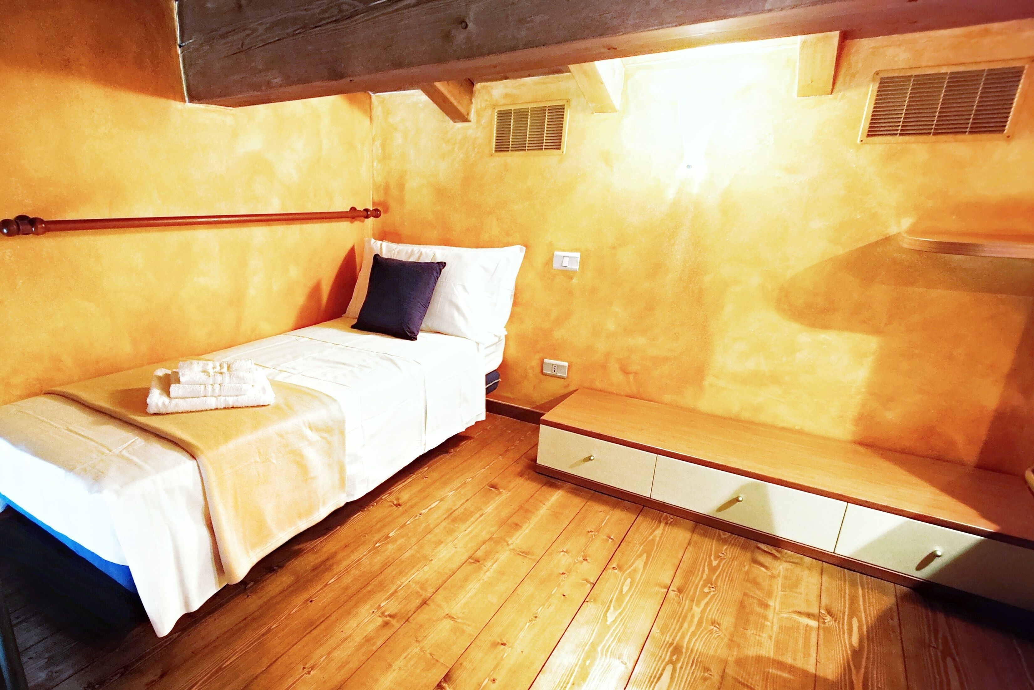 [The Terrace on Lake Garda] ⋆⋆⋆⋆⋆