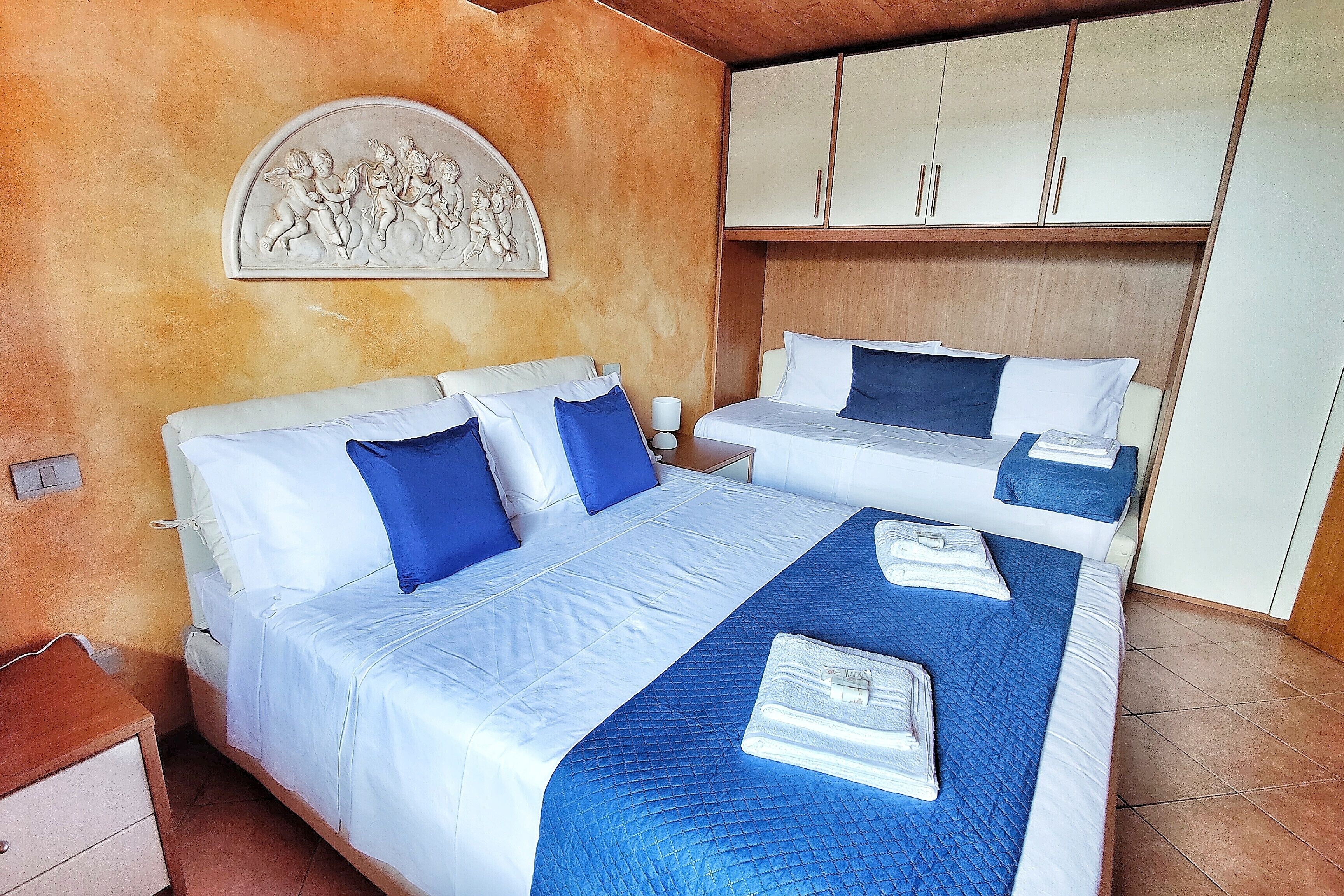 [The Terrace on Lake Garda] ⋆⋆⋆⋆⋆