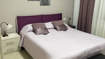 1 bedroom, in-room safe, desk, iron/ironing board