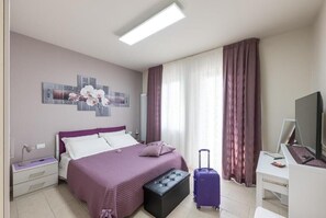 1 bedroom, in-room safe, desk, iron/ironing board - Sally's Little House - Apartment in Asolo (Villa d’Asolo)