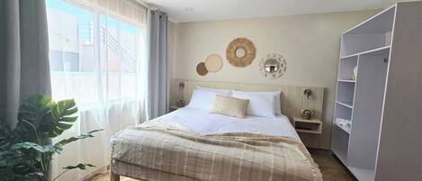 1 bedroom, in-room safe, iron/ironing board, free WiFi