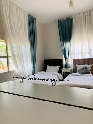 3 bedrooms, iron/ironing board, free WiFi, bed sheets - Laura's Cozy HOME City Cinter (Jordan)