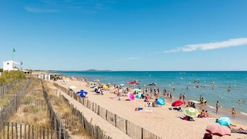 Beach nearby, sun-loungers