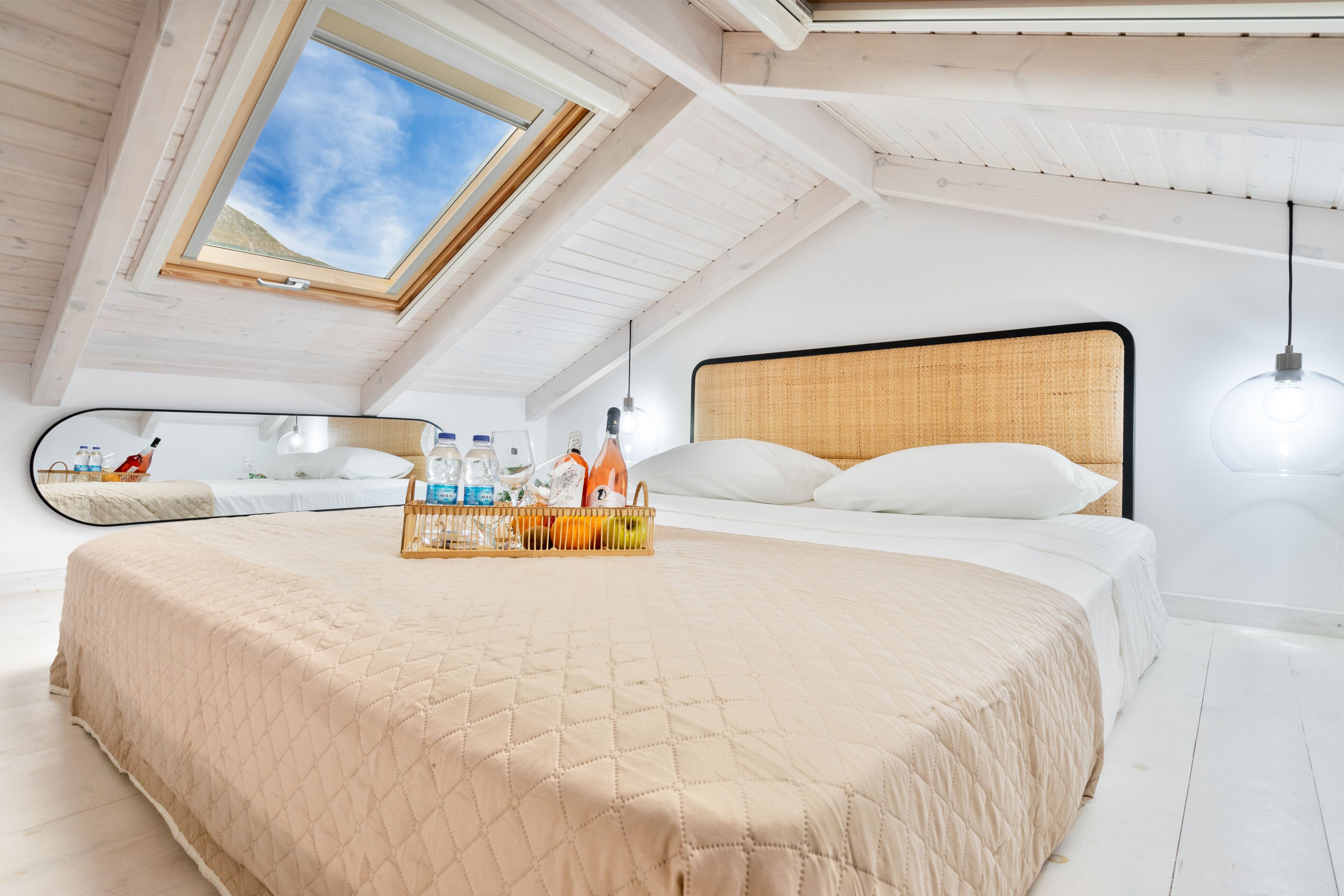 Dea Attica - Sea View Apartment with pool - Mea Terra Villas