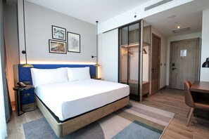 Family Room, 1 King Bed, Connecting Rooms | Soundproofing, iron/ironing board - Hilton Garden Inn Ankara Cankaya (Ankara)